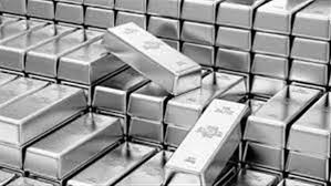 سعر الدولار واليورو اليوم في الجزائر الخميس 4 أغسطس 2022 خلال التعاملات 28 سعر اليورو اليوم في الجزائرتراجع سعر اليورو اليوم في الجزائر لدى البنك المركزي ليهبط إلى مستوى 148.40 دينار للشراء، و148.43 دينار للبيع، مقابل 148.80 دينار للشراء، و148.88 دينار للبيع، عند إغلاق تداولات أمس الأربعاء، بحسب الموقع الرسمي لبنك الجزائر (bank-of-algeria.dz).