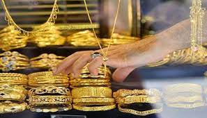 وتباين سعر الدرهم الإماراتي اليوم في مصر لدى البنك المركزي، ليتداول عند مستوى 5.27 جنيه للشراء، و5.30 جنيه للبيع، مقابل 5.27 جنيه للشراء، و5.29 جنيه للبيع.