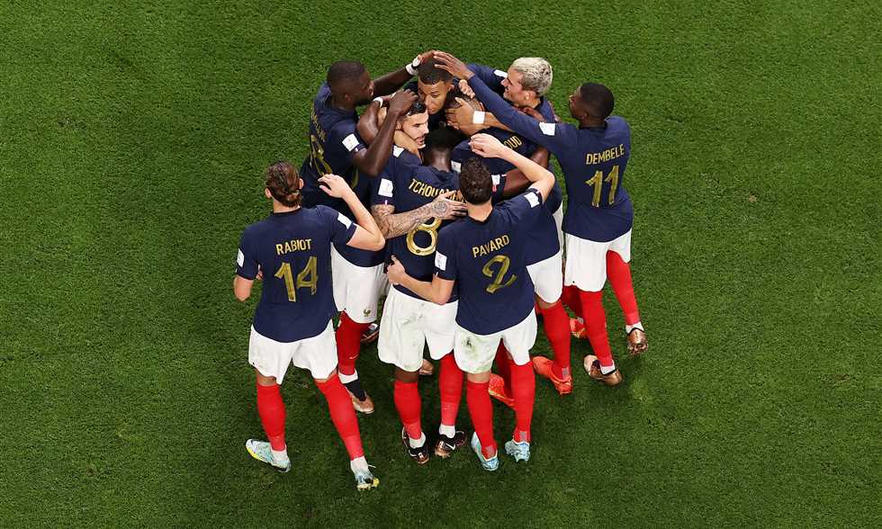 كأس العالم 2022 متابعة لحظة بلحظة "لا يحدث عادة".. صحفي يباغت فان جال بأغرب هدية في كأس العالم 31 307812 0